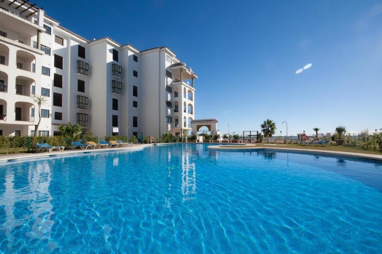 Stunning Views Await You In Marina De La Duquesa Castillo de Sabinillas Exterior foto